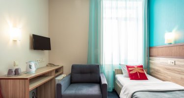 Standard Double Room with 2 single beds and an extra bed